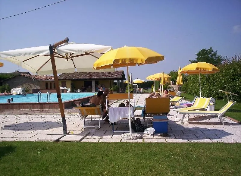Farmstay Agriturismo La Mandriazza Del Gallo Iolanda di Savoia 0*,  Italy