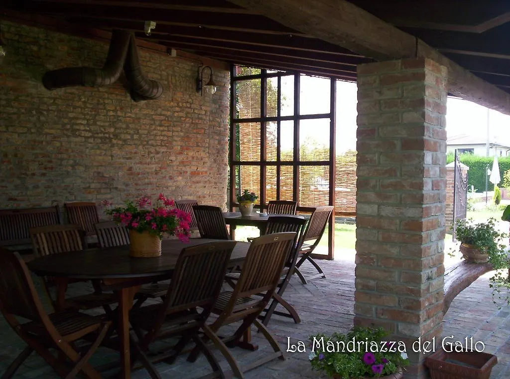 Farmstay Agriturismo La Mandriazza Del Gallo Iolanda di Savoia Farm stay
